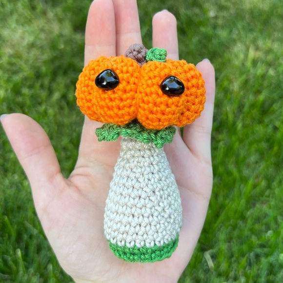 Fall Pumpkin Décor *medium size* HANDMADE by me, fall décor, Halloween décor - Picture 2 of 5